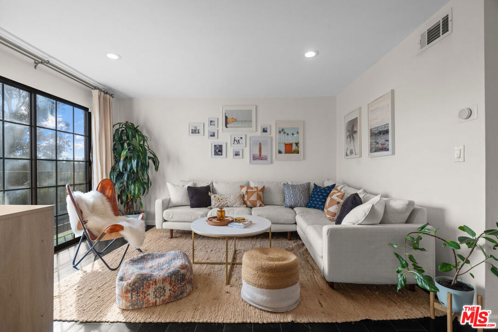 1020 Ocean Park Boulevard 7, Santa Monica, CA 90405 — photo 1