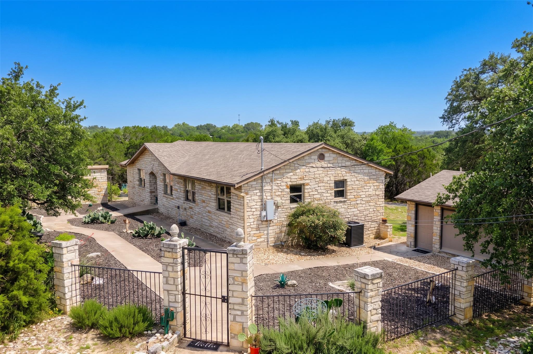 30 Pecan 2, Florence, TX 76527 — photo 1
