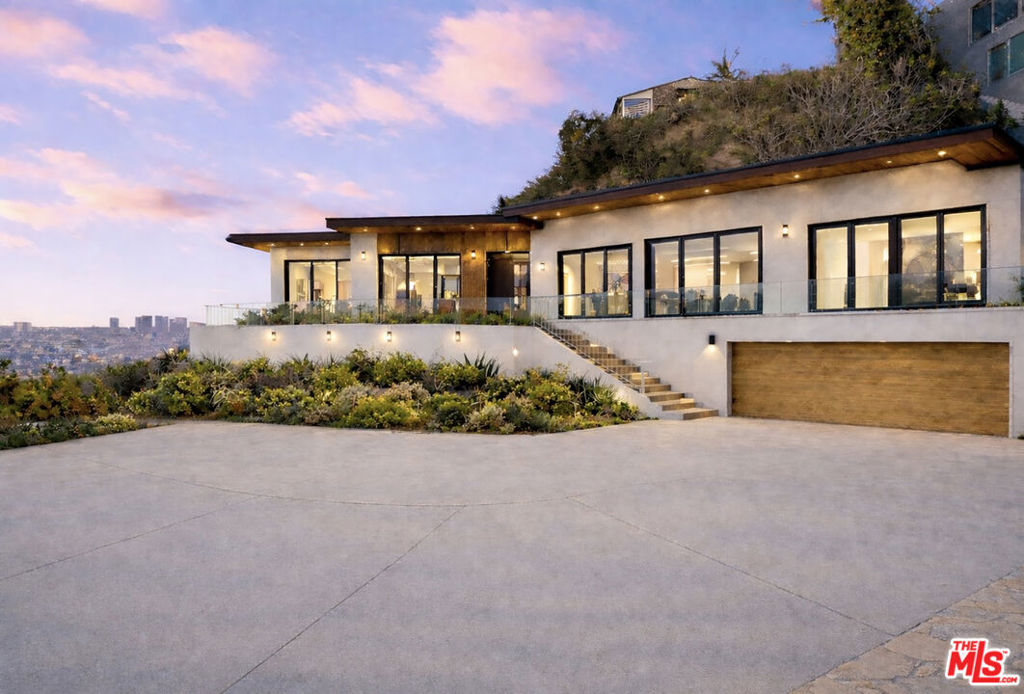 8527 Hedges Way, Los Angeles, CA 90069 — photo 1