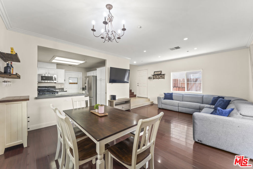 8554 Burnet Avenue 125, North Hills, CA 91343 — photo 1