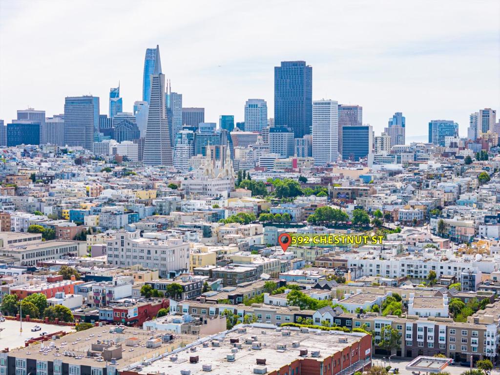 592 Chestnut Street, San Francisco, CA 94133 — photo 1