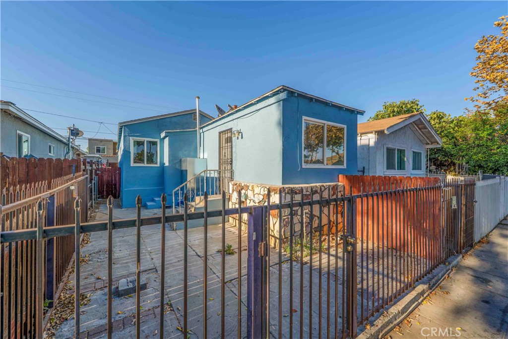 6121 E Olympic, Los Angeles, CA 90022 — photo 1