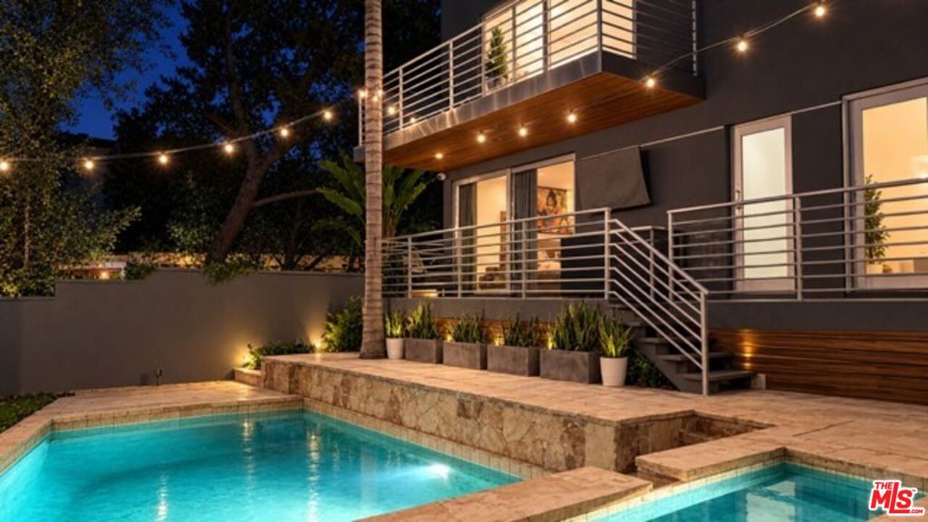 6830 Cahuenga Park Trail, Los Angeles, CA 90068 — photo 1