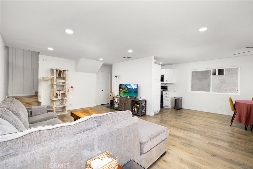 10757 Hortense 307, North Hollywood, CA 91602 — photo 1