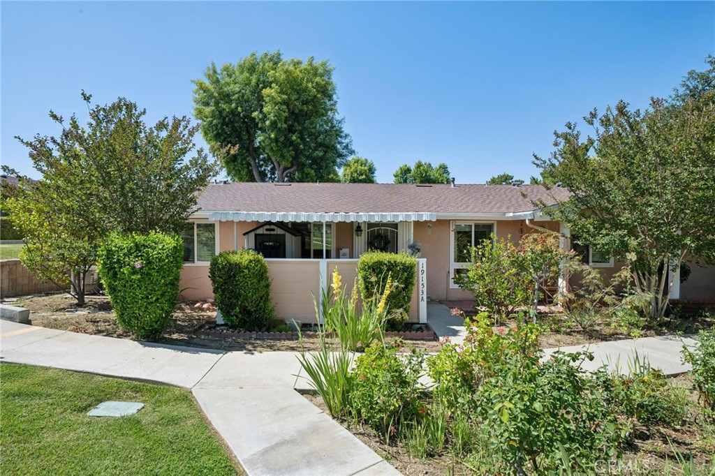 19153 Avenue Of The Oaks A, Newhall, CA 91321 — photo 1