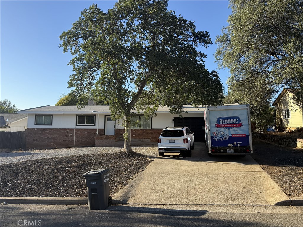 1448 Mistletoe lane, Redding, CA 96002 — photo 1