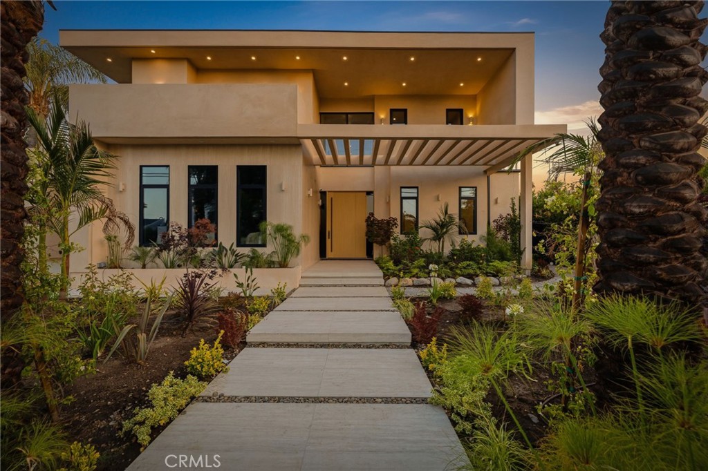 15450 Huston, Sherman Oaks, CA 91403 — photo 1