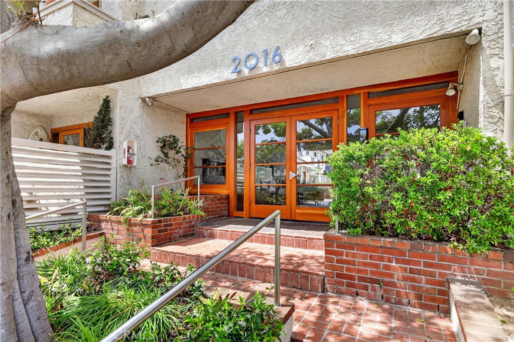 2016 Euclid Street 6, Santa Monica, CA 90405 — photo 1