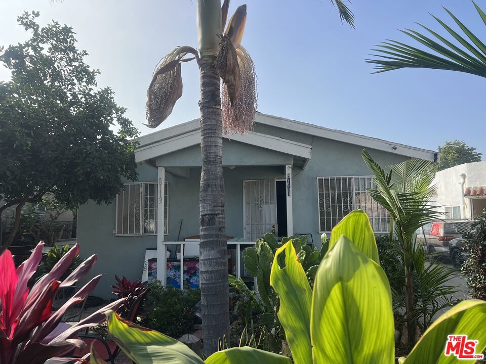 8111 S Main Street, Los Angeles, CA 90003 — photo 1