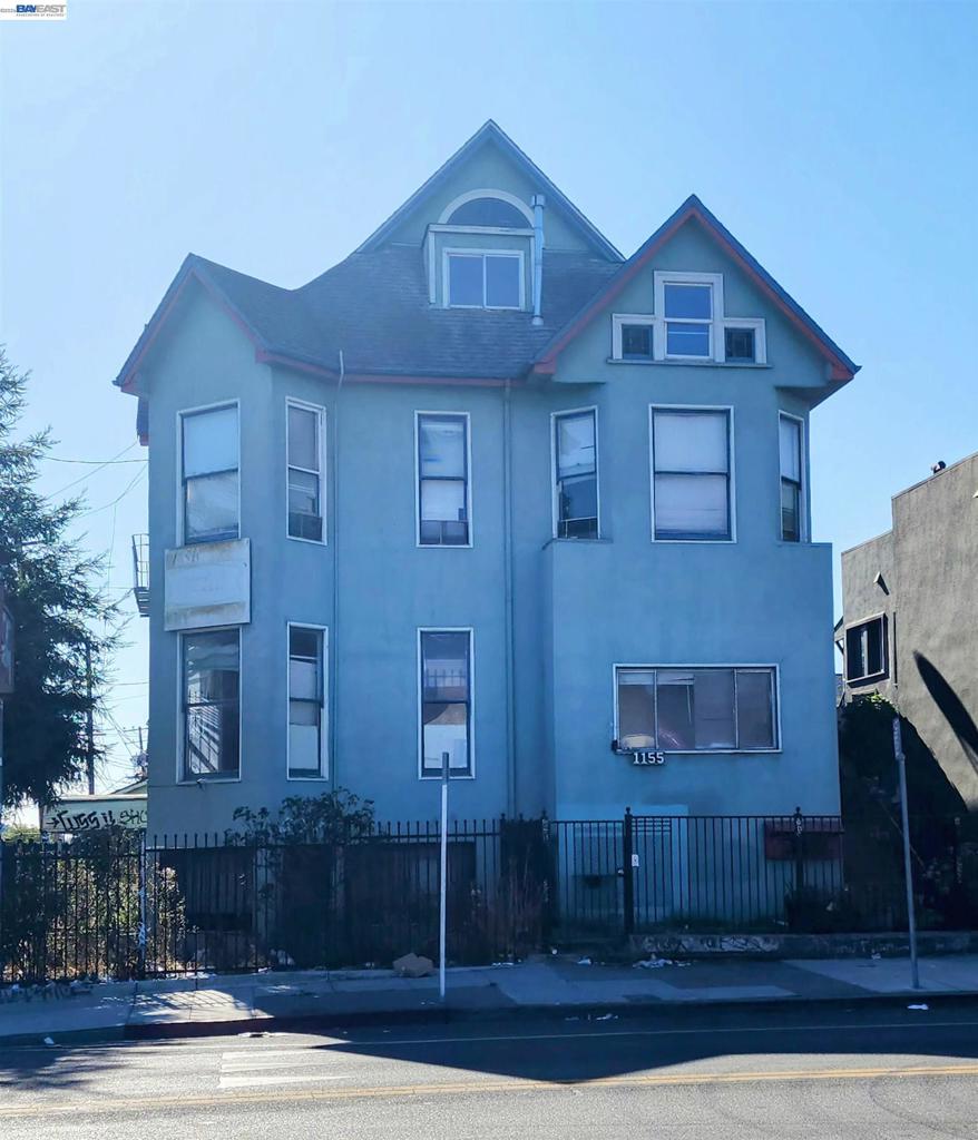 1155 International Blvd, Oakland, CA 94606 — photo 1