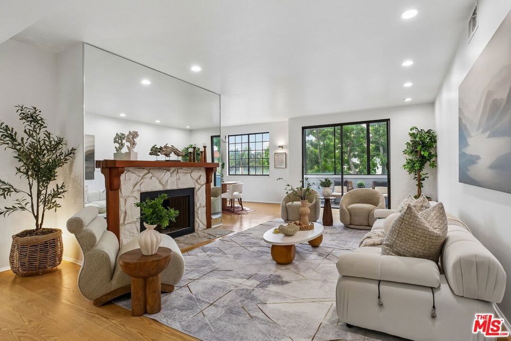 311 Bora Bora Way 3204, Marina Del Rey, CA 90292 — photo 1