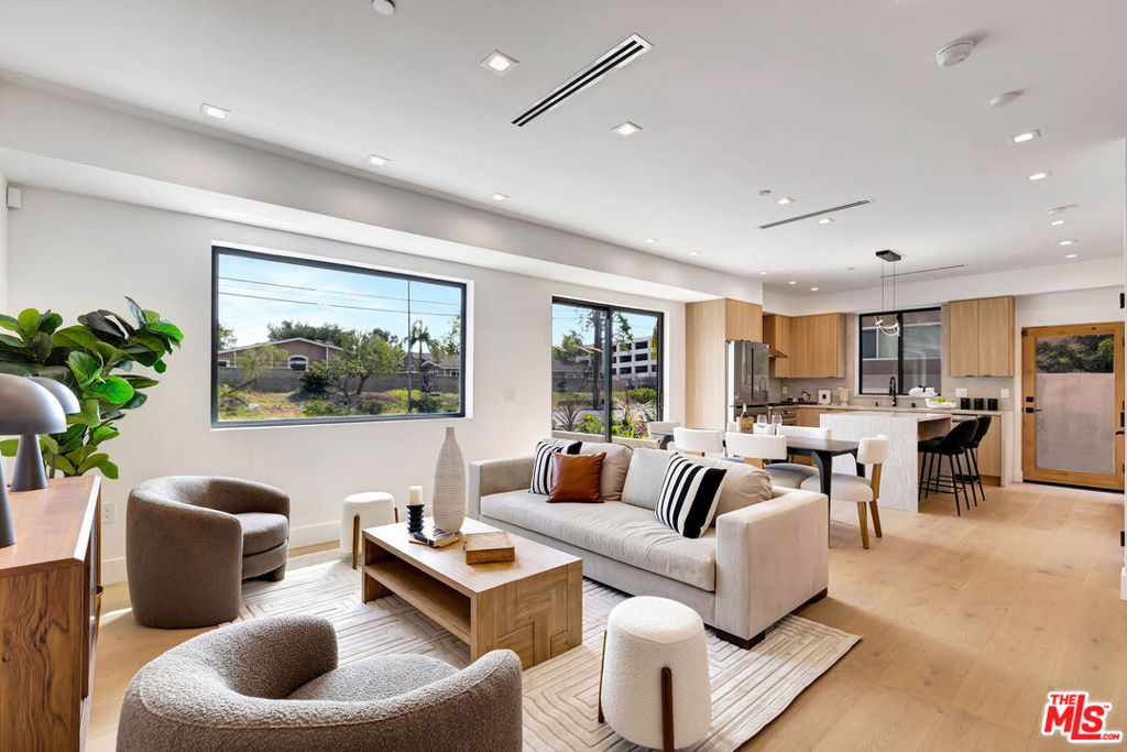 4329 Radford Avenue 1, Studio City, CA 91604 — photo 1