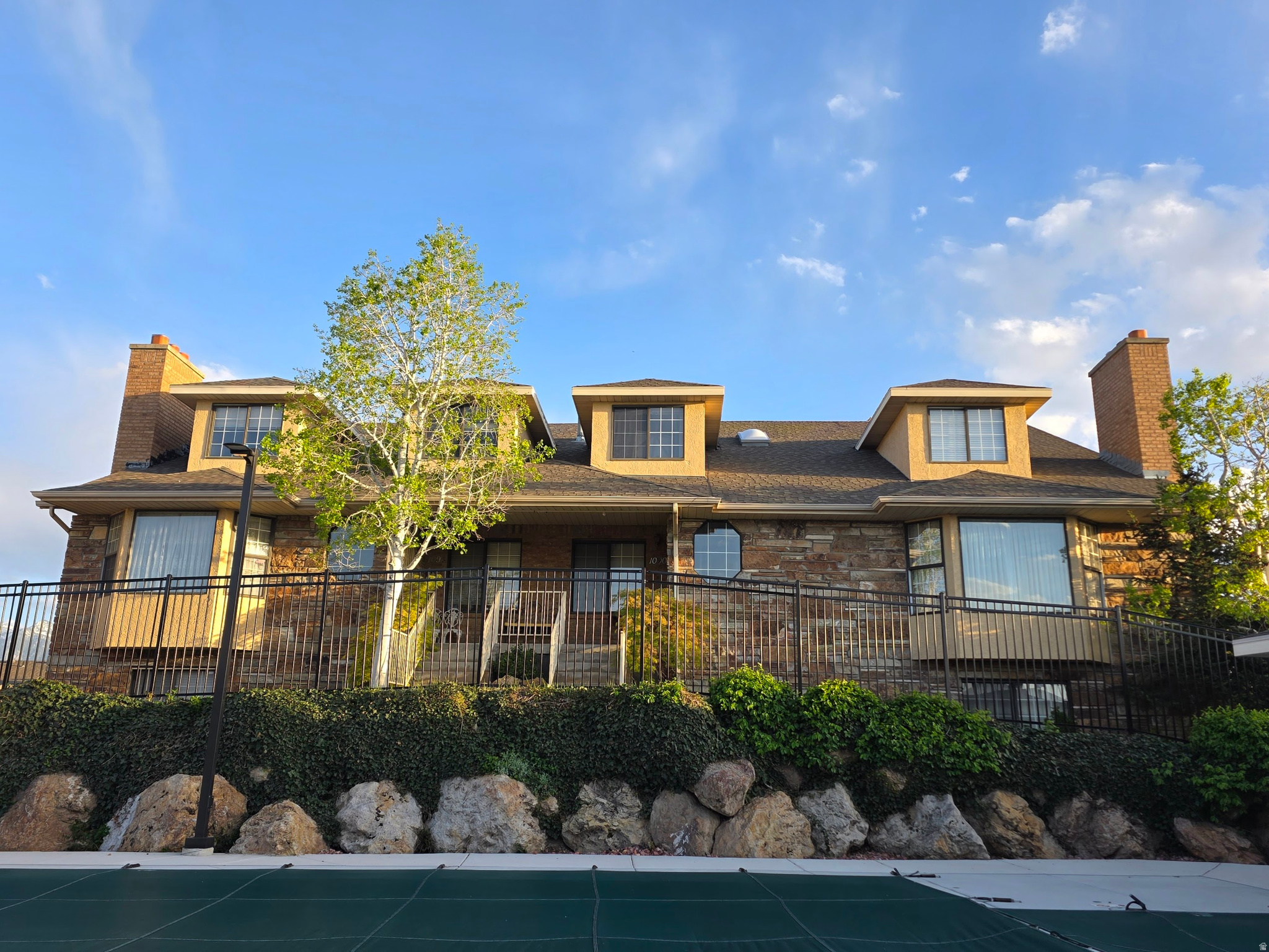 1094 E LOCH LOMOND DR, Millcreek, UT 84117 — photo 1