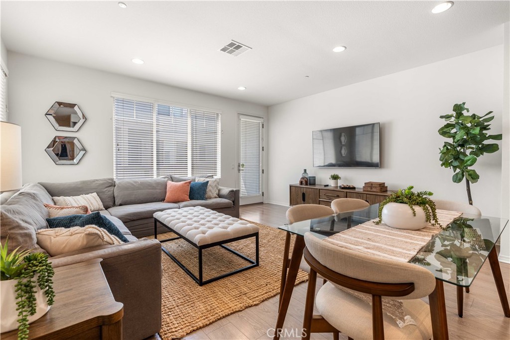 5560 Boardwalk 105, Hawthorne, CA 90250 — photo 1