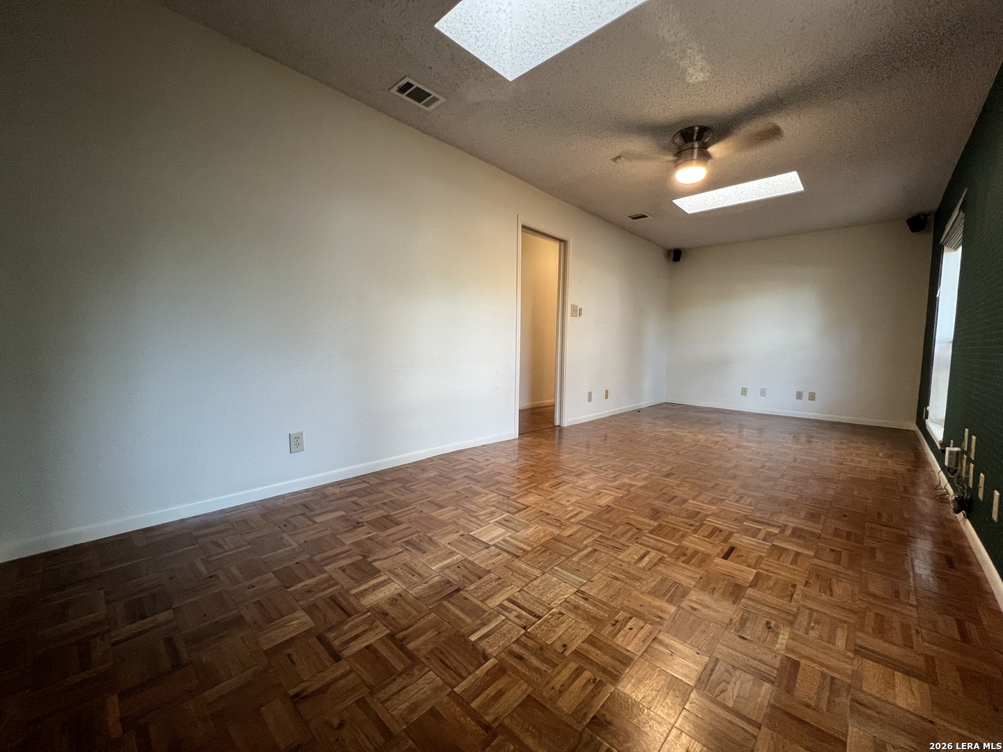 7131 THRUSH VIEW LN, , 78209 — photo 1