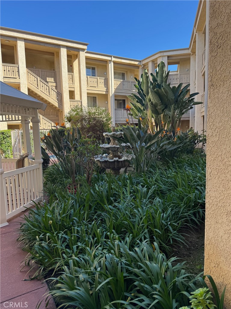 130 S Barranca 212, West Covina, CA 91791 — photo 1