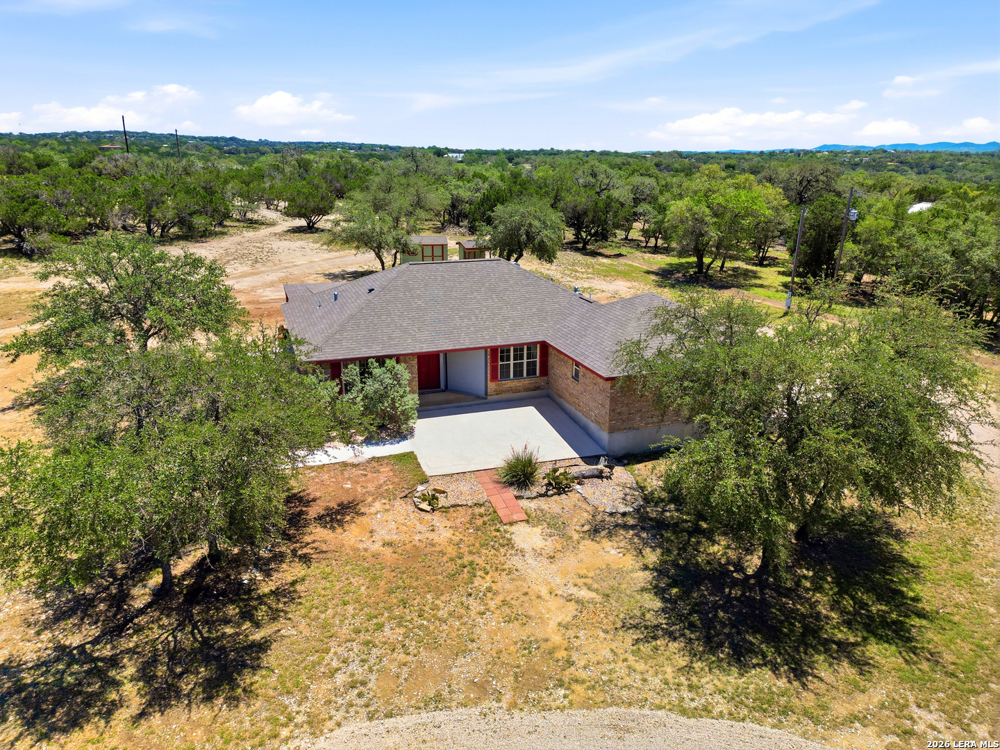 342 CHIPMAN CT, Bandera, TX 78003 — photo 1