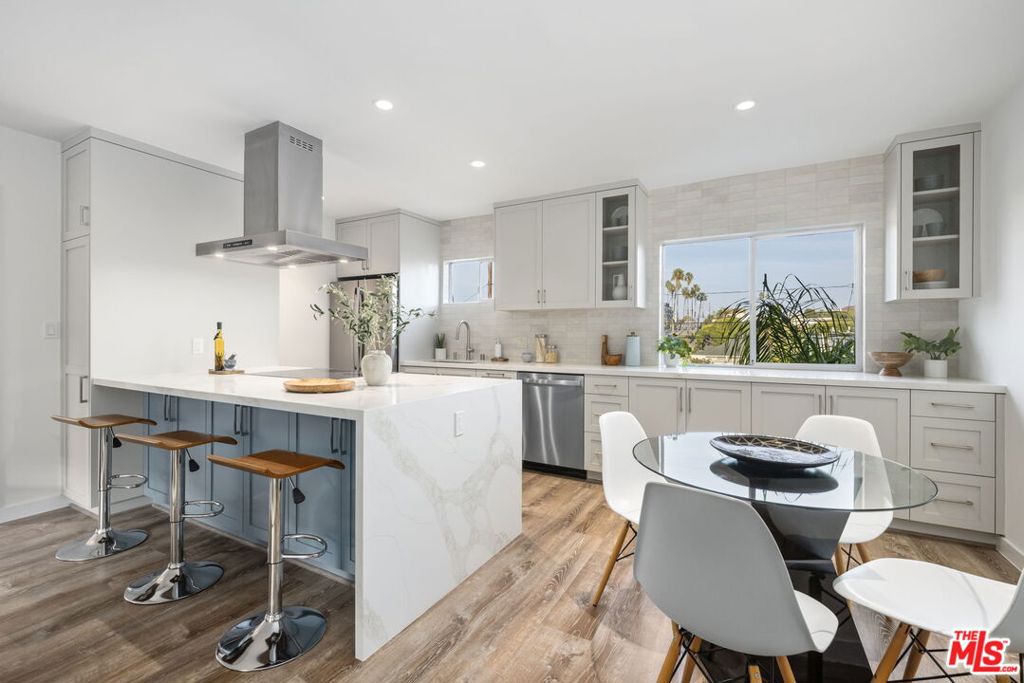 2002 4th Street 211, Santa Monica, CA 90405 — photo 1