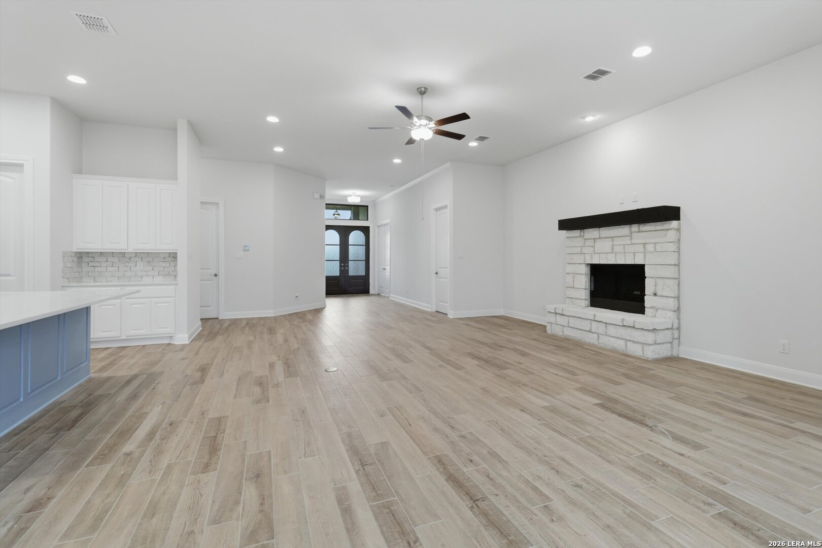 3835 escalera, , 78163 — photo 1
