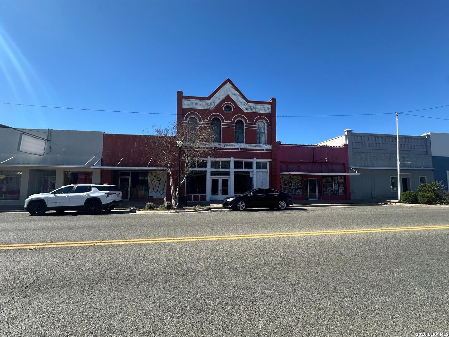 315 N Washington, Beeville, TX 78102 — photo 1