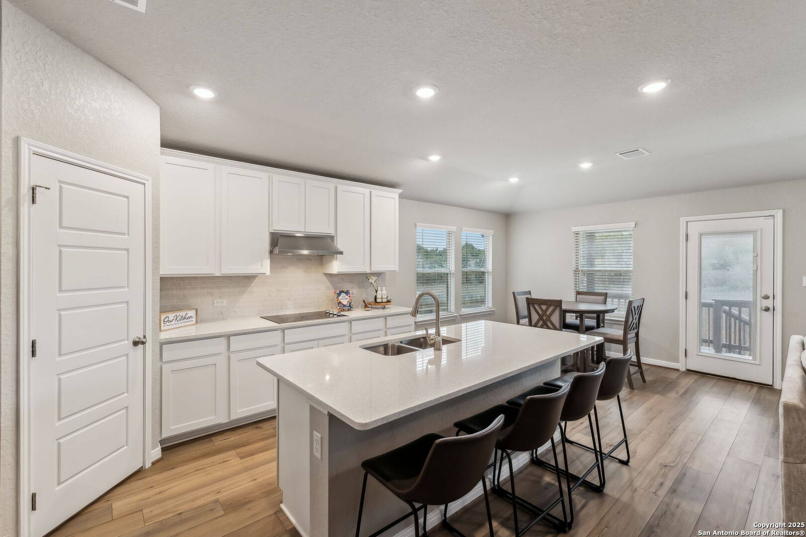 320 Shelton Pass, , 78108 — photo 1