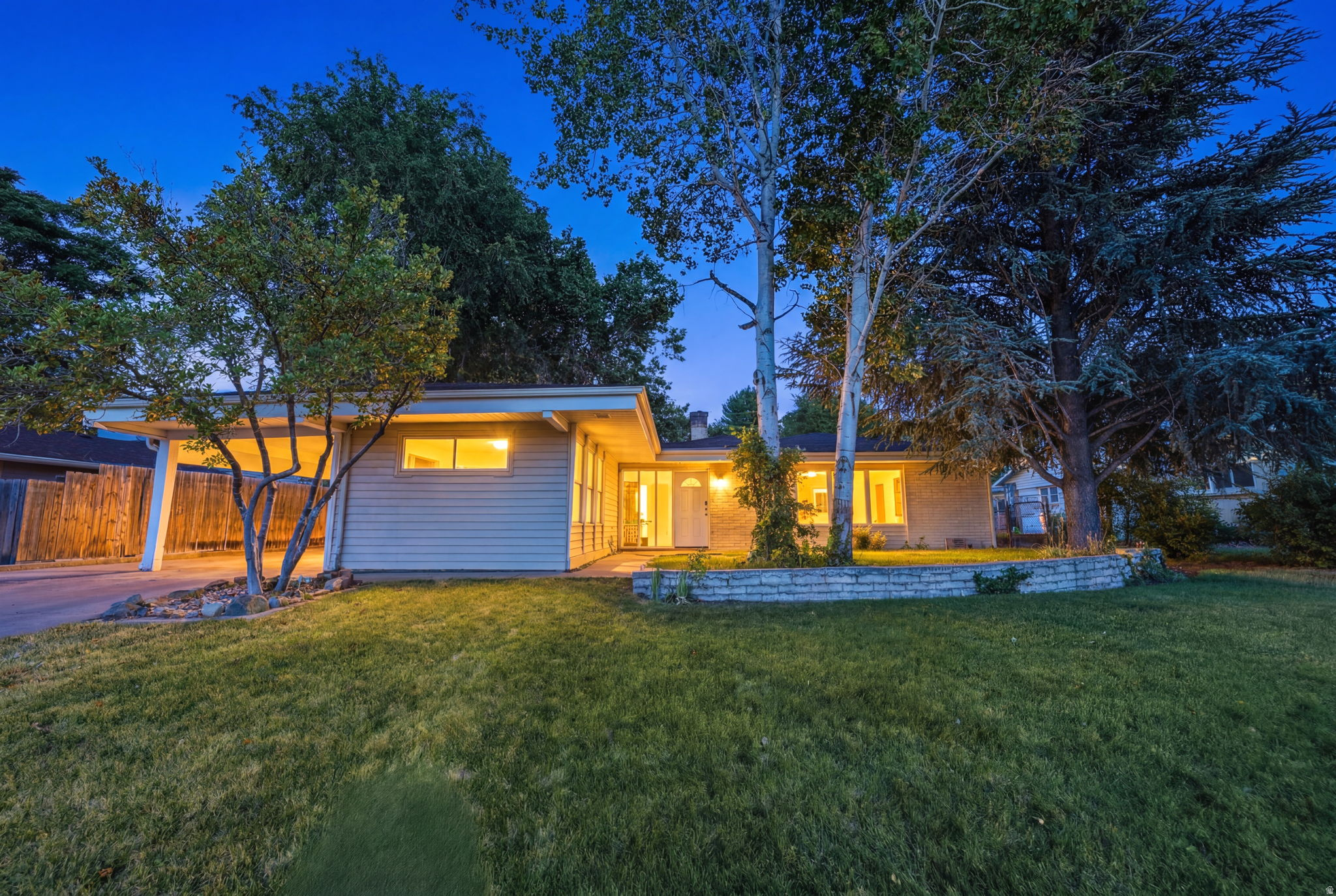 2837 S DAVIS BLVD, Bountiful, UT 84010 — photo 1
