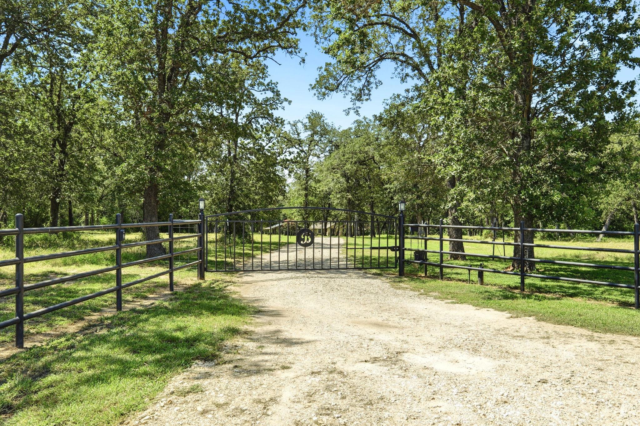 1893 County Road 306, Rockdale, TX 76567 — photo 1