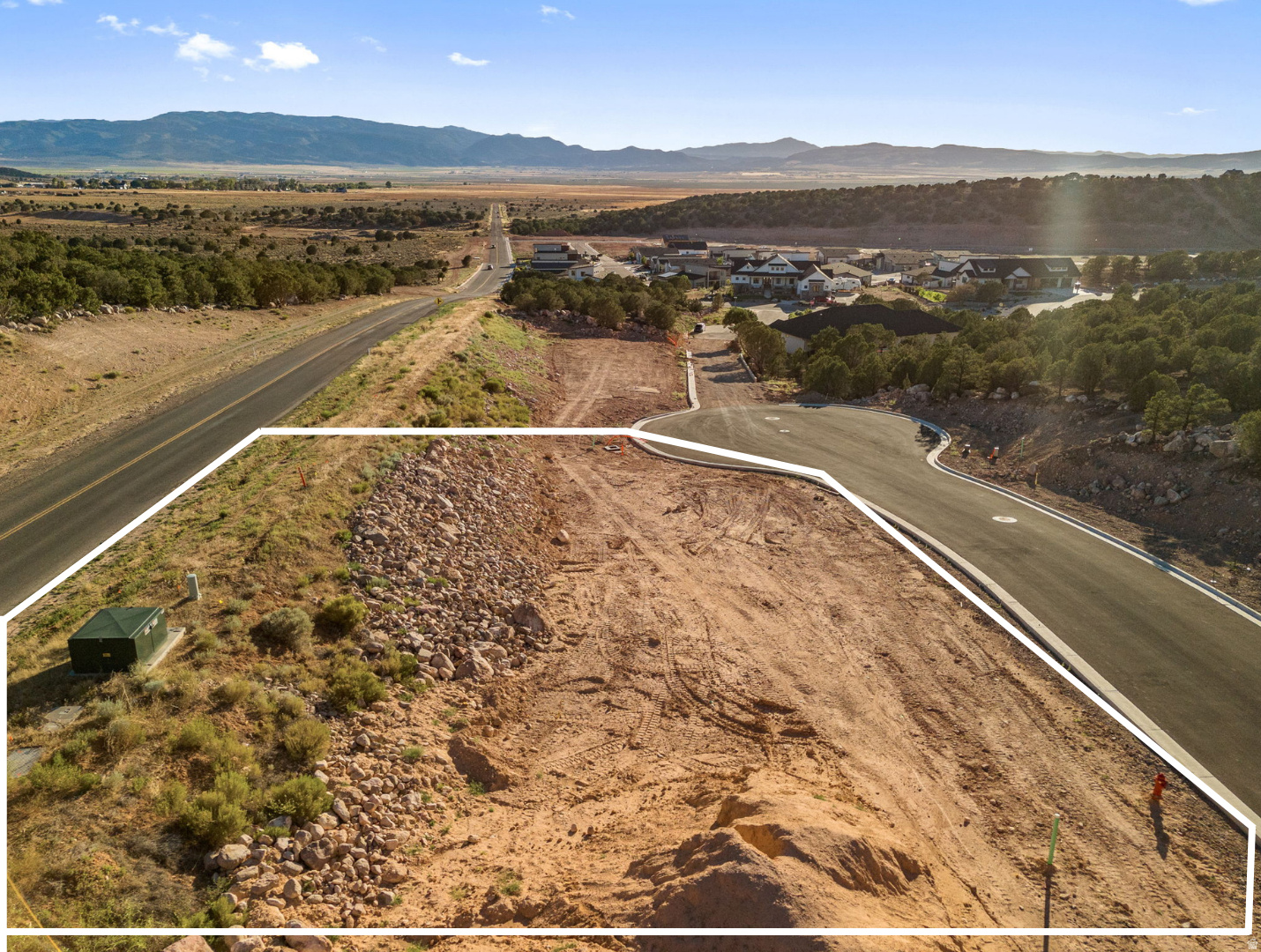 3211 W MOON CREST DR, Cedar City, UT 84720 — photo 1