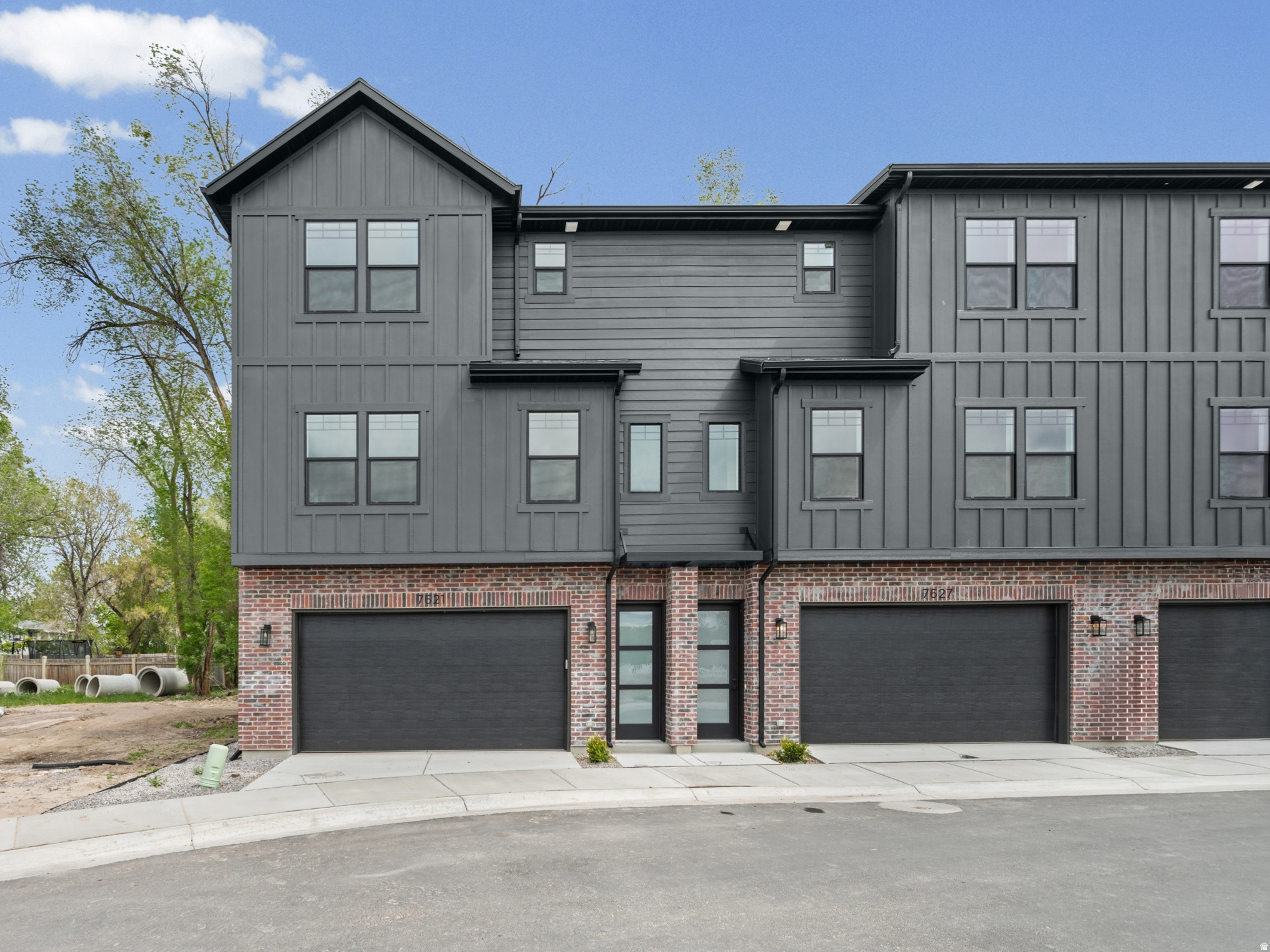 7649 S 300 E, Sandy, UT 84047 — photo 1