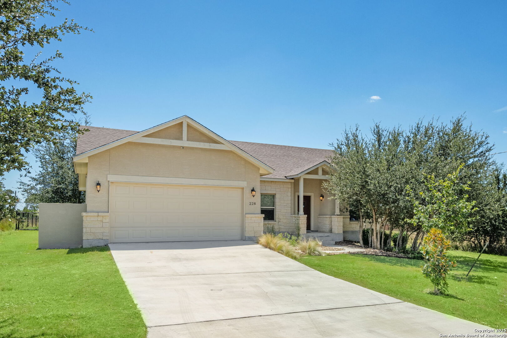 228 Hiram Cook, , 78606 — photo 1