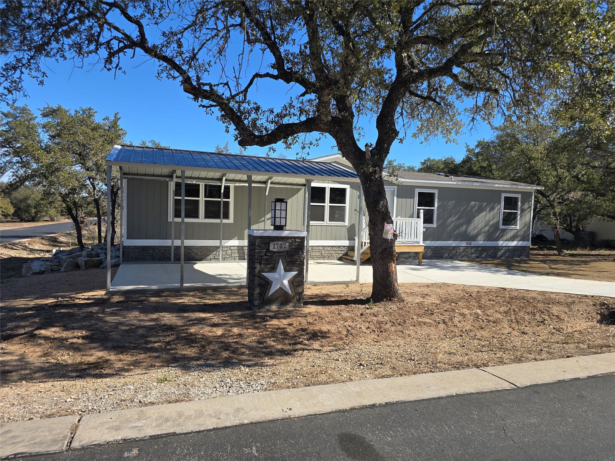 1702 Fox Foot, Horseshoe Bay, TX 78657 — photo 1