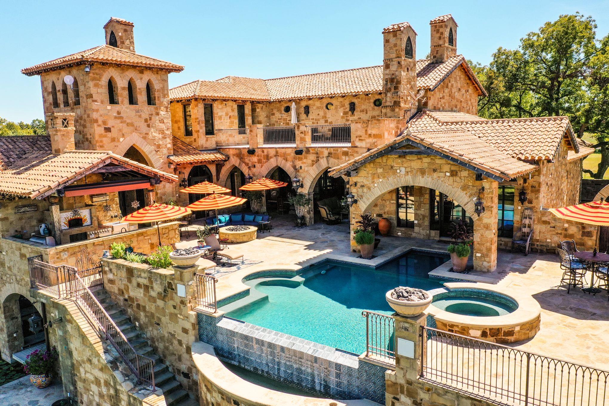 113 La Posada, Horseshoe Bay, TX 78657 — photo 1