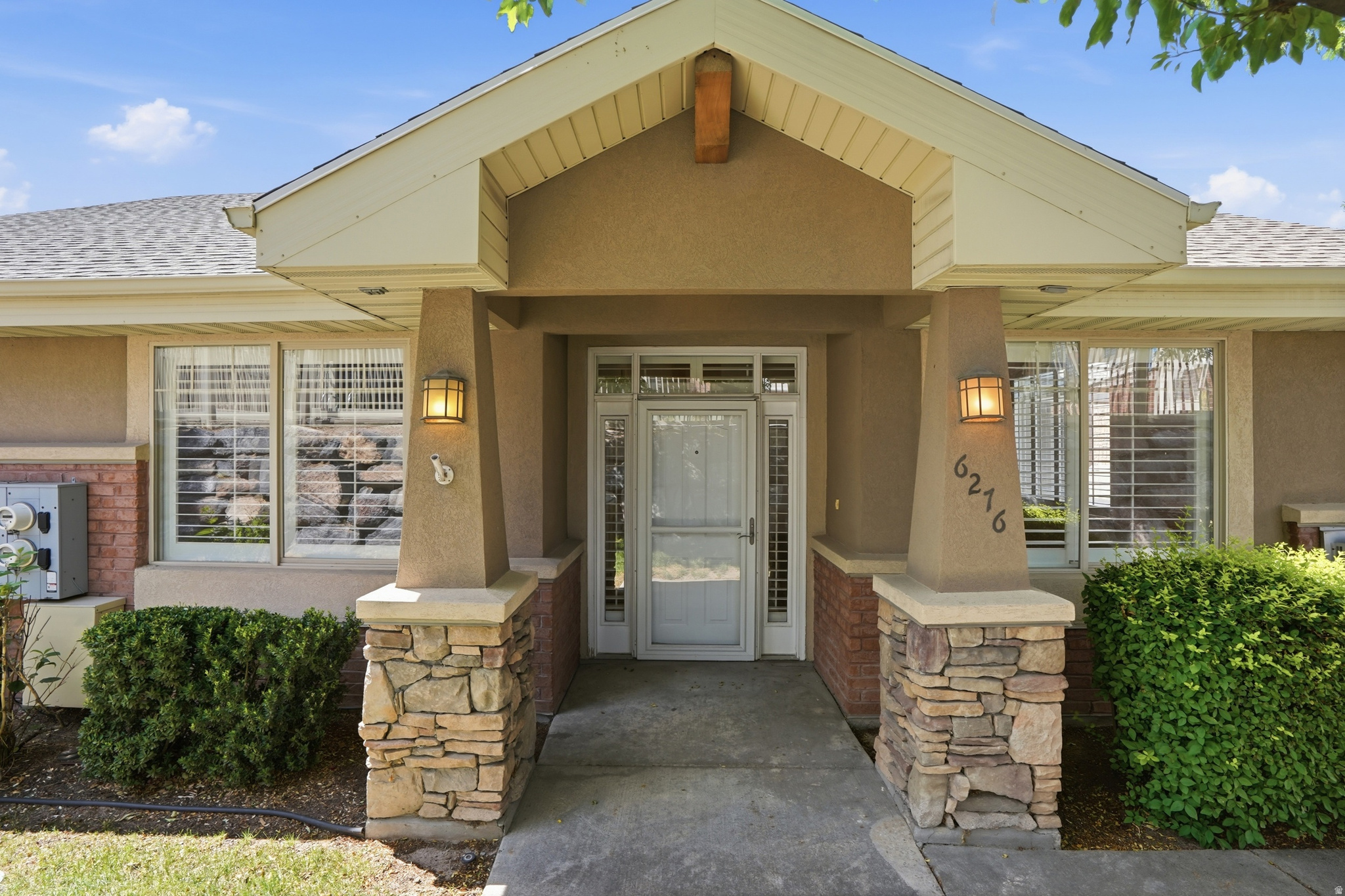 6276 S LAURA JO LN, Taylorsville, UT 84129 — photo 1
