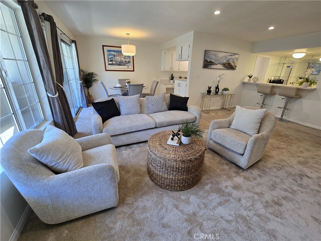 4647 Willis Avenue 220, Sherman Oaks, CA 91403 — photo 1