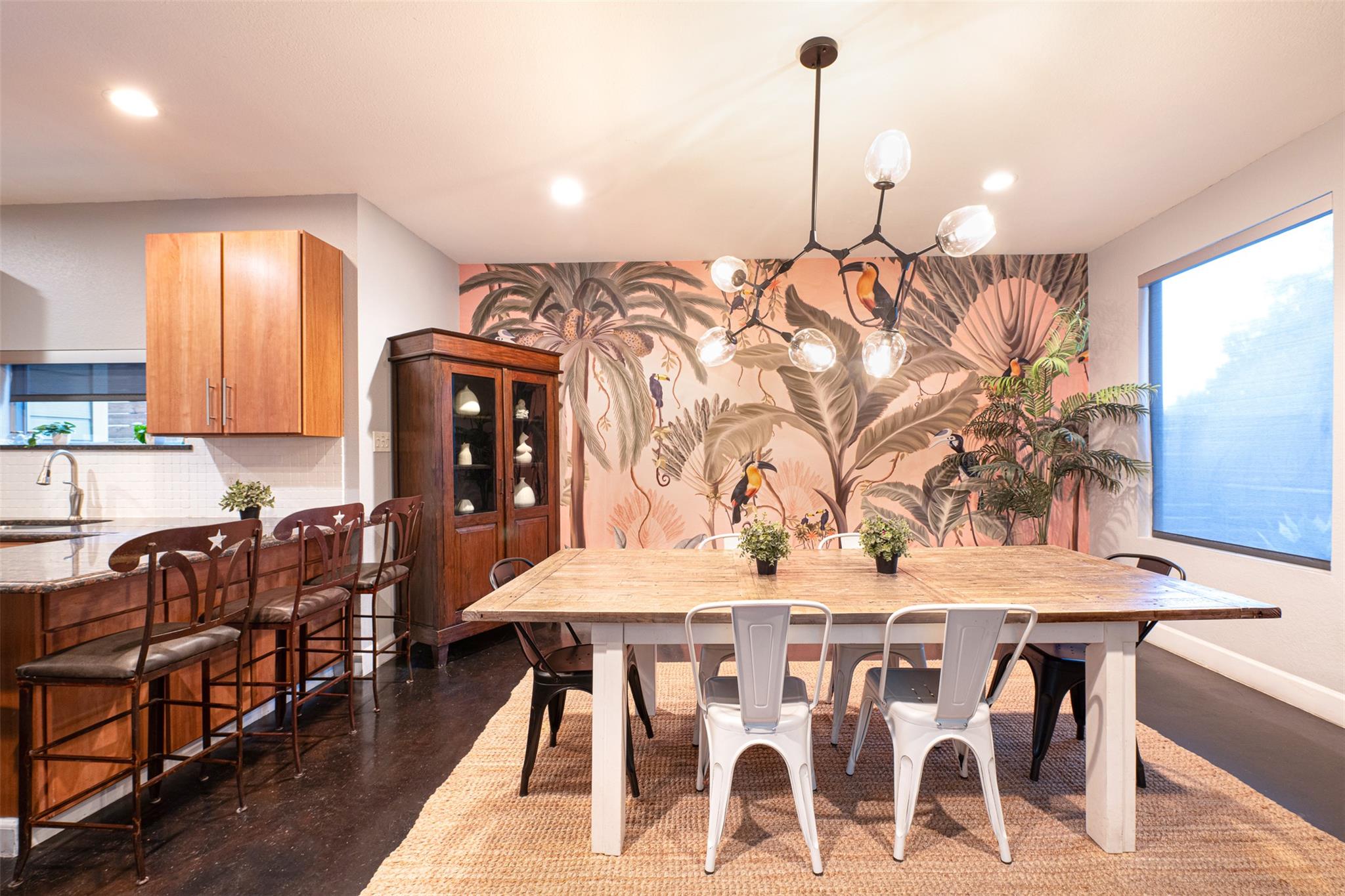 2302 9th, Austin, TX 78702 — photo 1