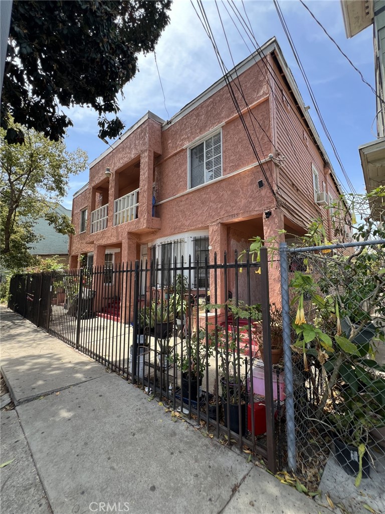 1943 Estrella Avenue, Los Angeles, CA 90007 — photo 1