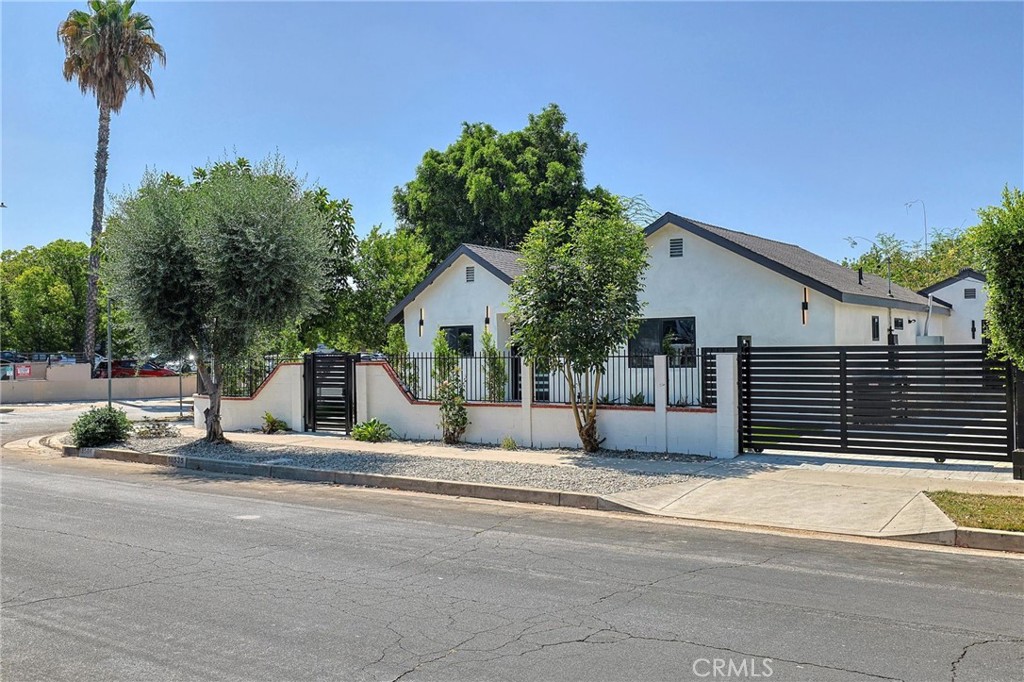18536 Sunburst, Northridge, CA 91324 — photo 1