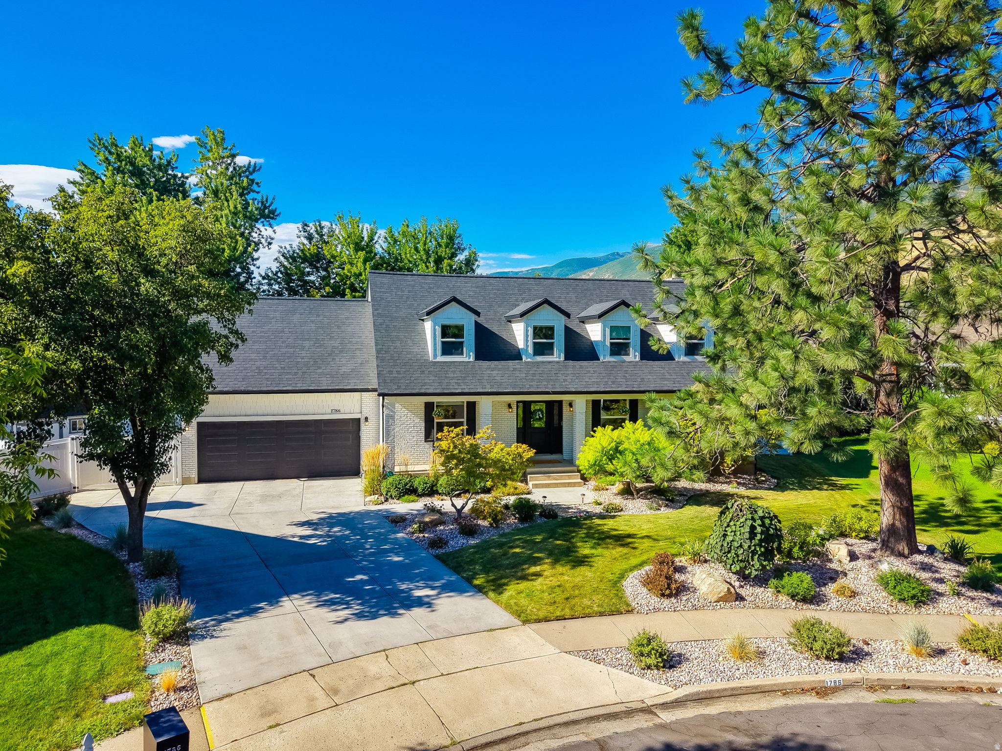 1786 N COUNTRY CIR, Centerville, UT 84014 — photo 1
