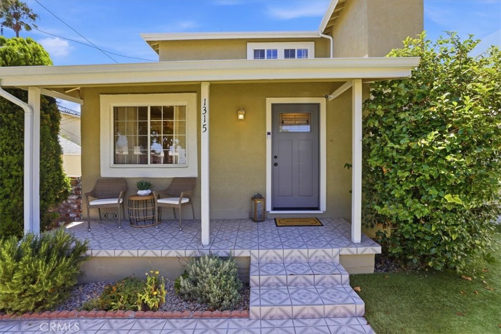 1315 Field Avenue, Inglewood, CA 90302 — photo 1