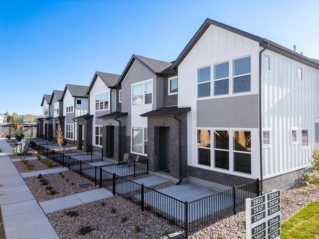 2864 S TETZLAFF PL, West Valley City, UT 84128 — photo 1
