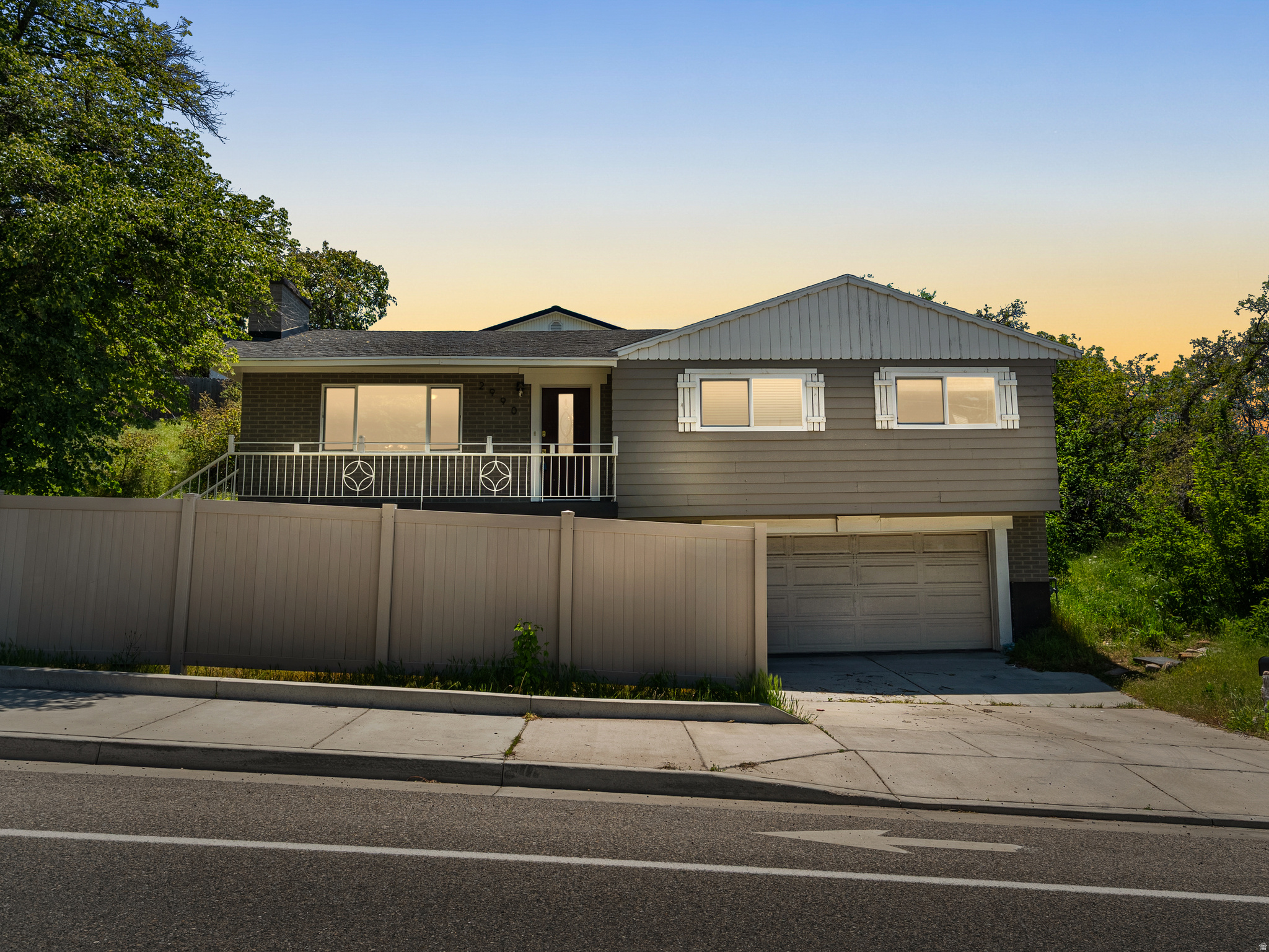 2990 E 3900 S, Holladay, UT 84124 — photo 1
