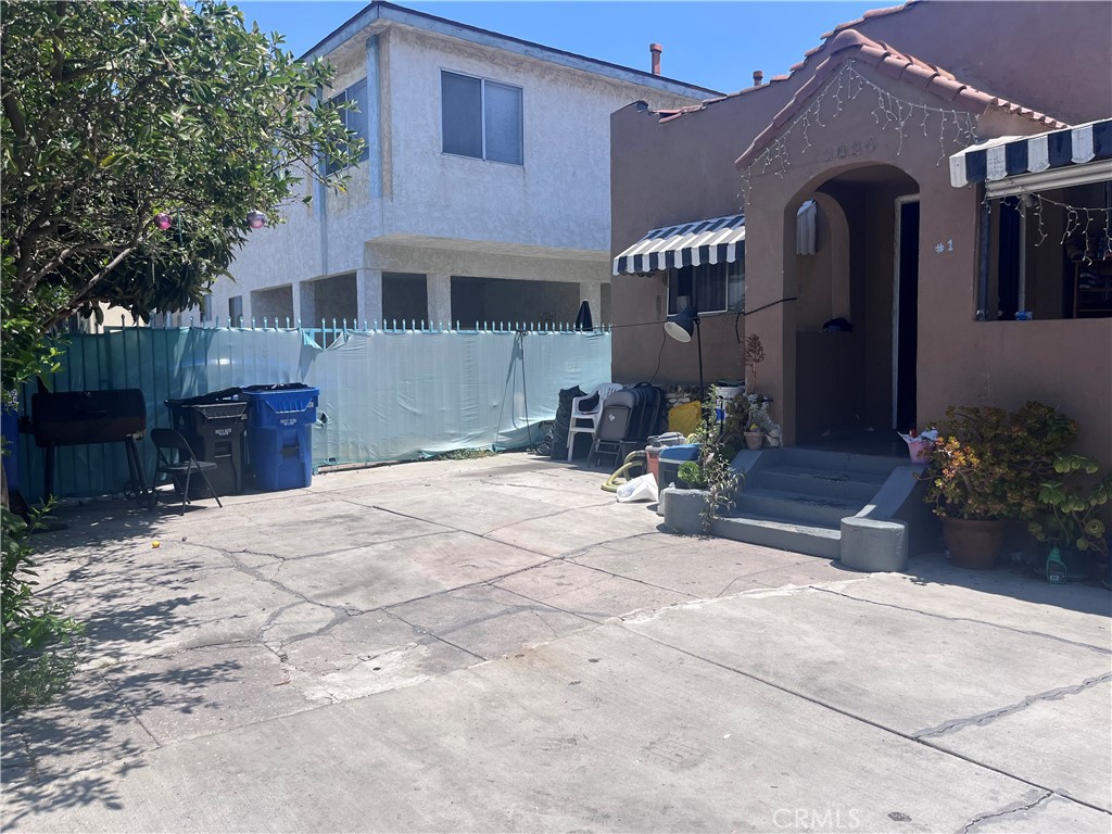 2026 S Ridgeley, Los Angeles, CA 90016 — photo 1