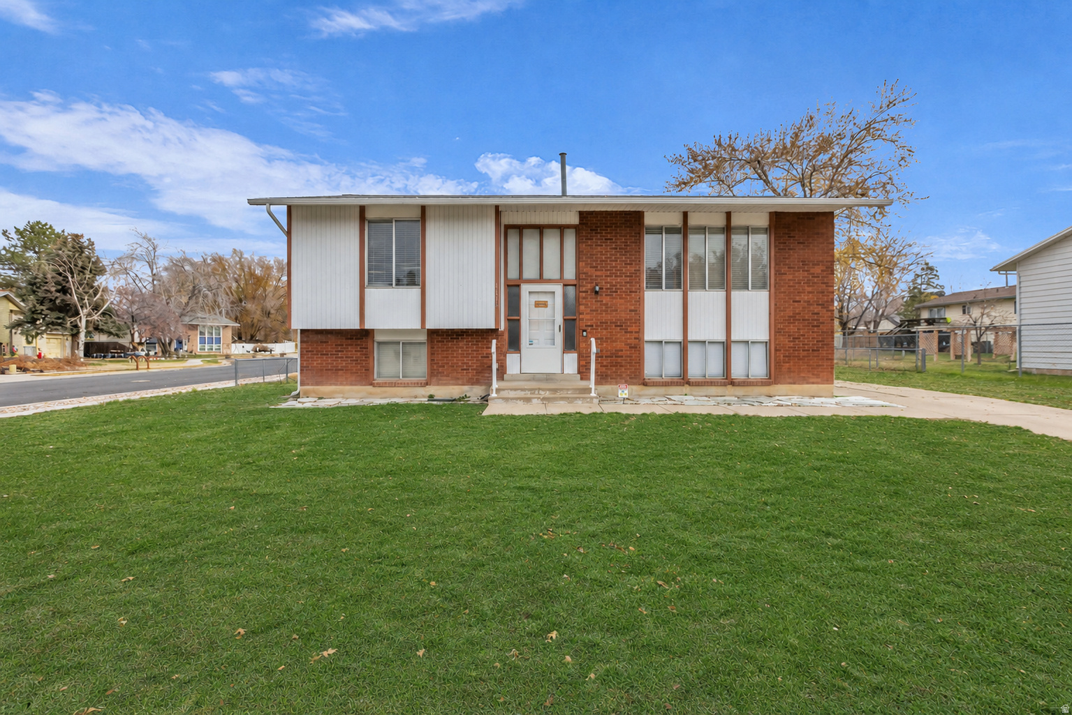 1118 N 575 W, Clinton, UT 84015 — photo 1