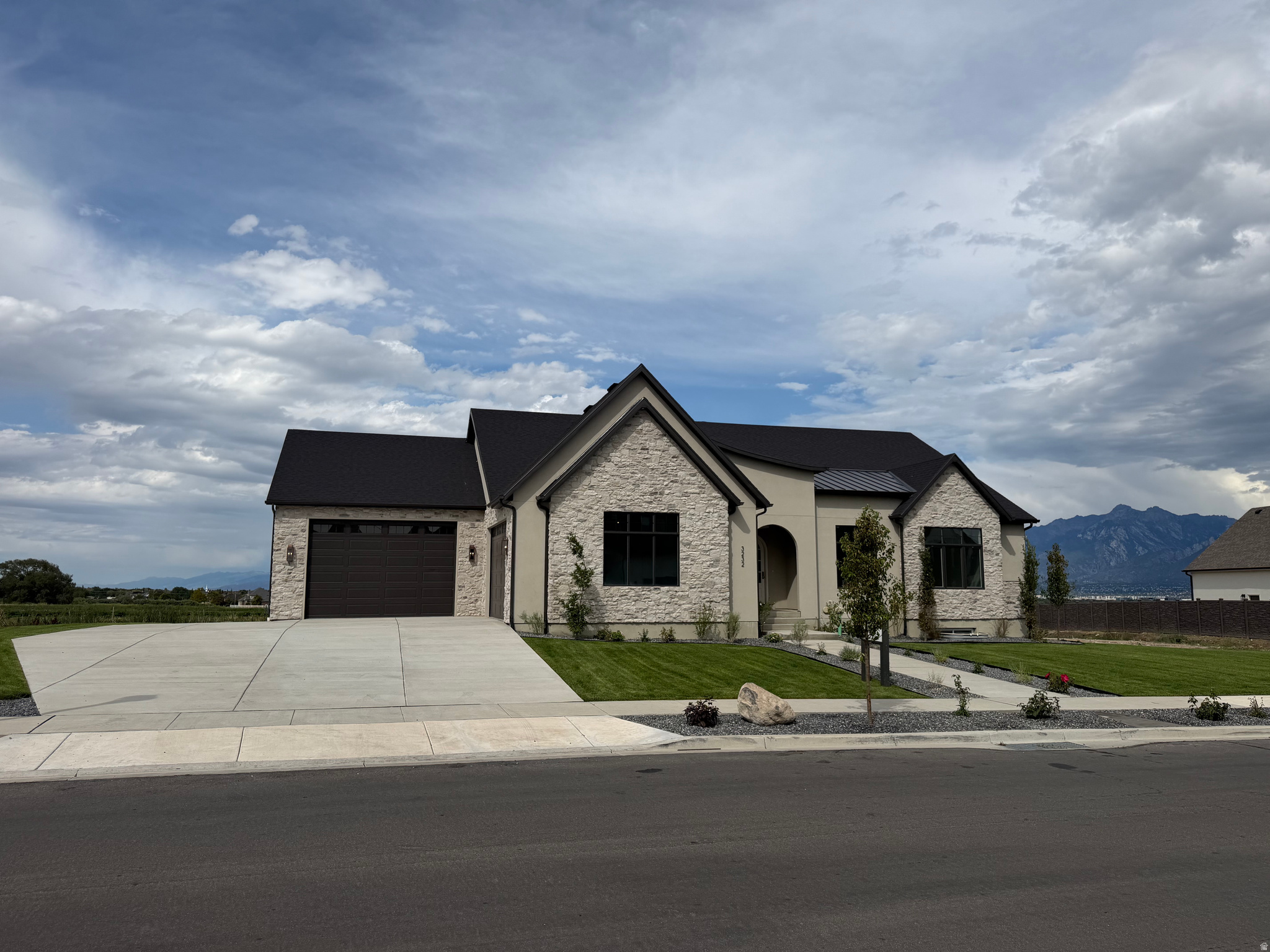 3232 W JAYDEN MAE DR, Bluffdale, UT 84065 — photo 1