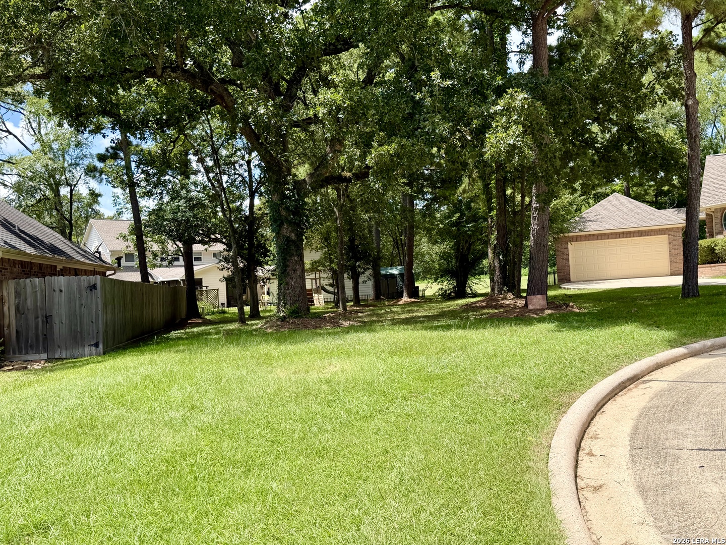17 MELBOURNE CT, Montgomery, TX 77356 — photo 1