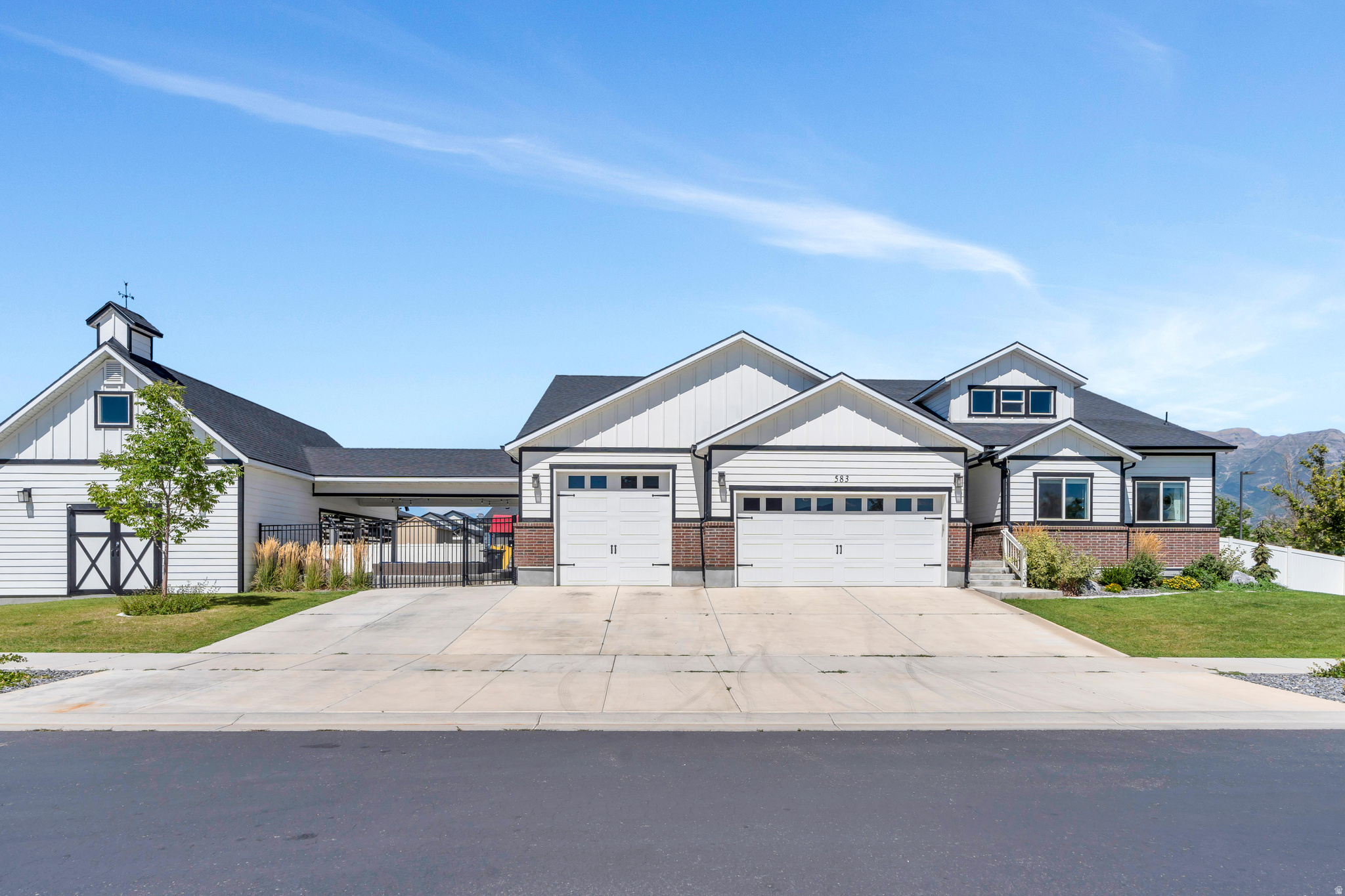 583 E PARKER PL, Vineyard, UT 84059 — photo 1