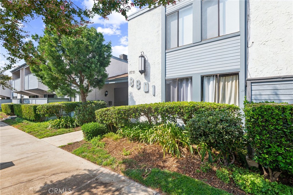 8801 Independence 19