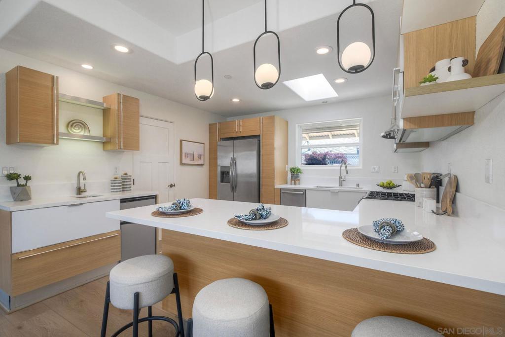 1011 13 Knowles Ave, Carlsbad, CA 92008 — photo 1