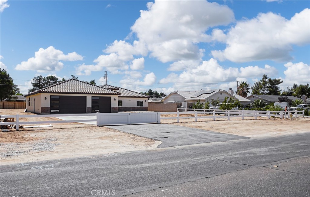 7428 I Avenue, Hesperia, CA 92345 — photo 1