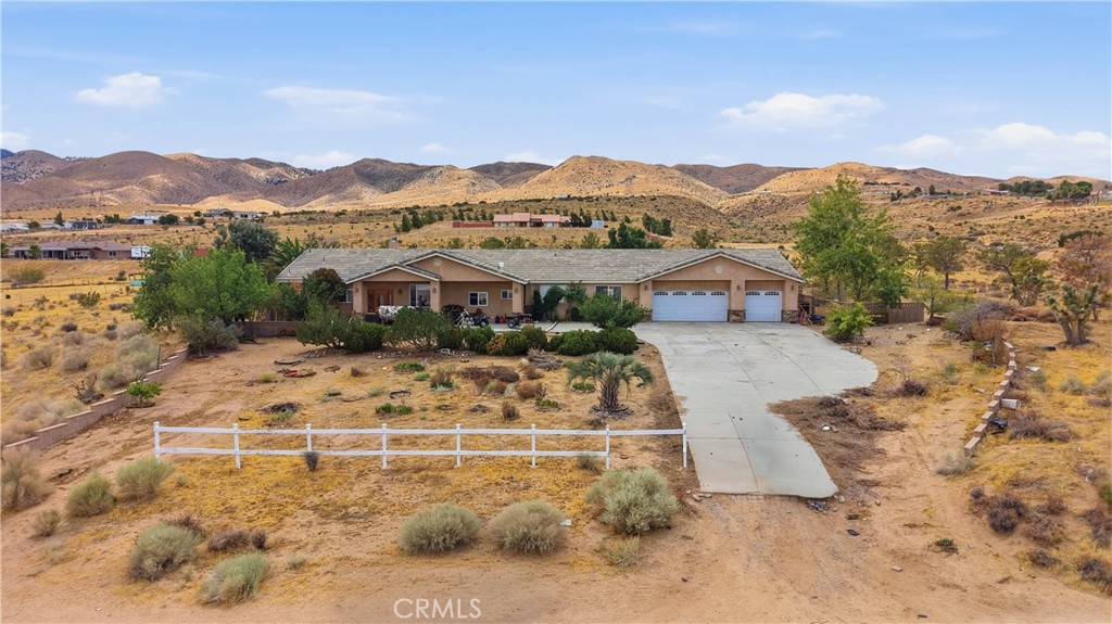 26475 Horizon, Apple Valley, CA 92308 — photo 1